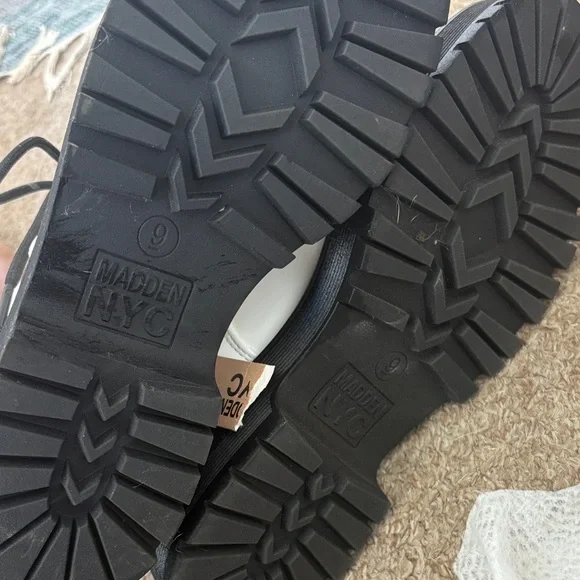 Madden NYC white boots NEW - Picture 4 of 4
